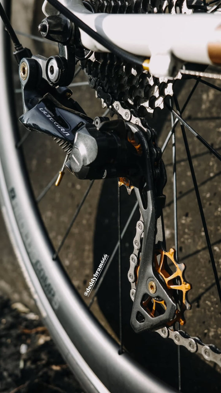 Strummer Super CNC Rear Derailleur Pulley Wheel (na may Itim na Ceramic Bearings)
