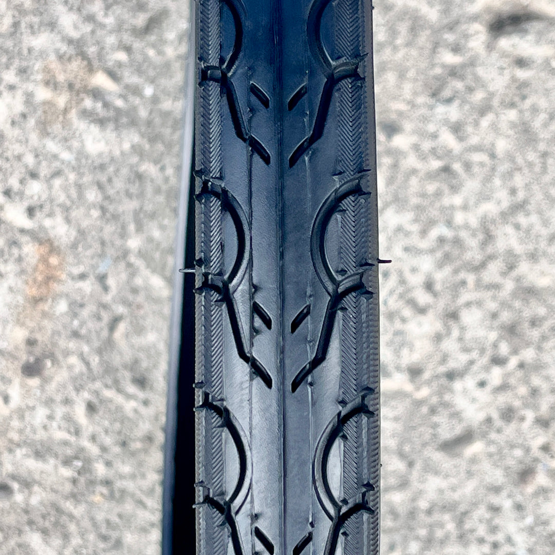 Kenda 20 x 1.50 K193 with reflective feature (with white line)