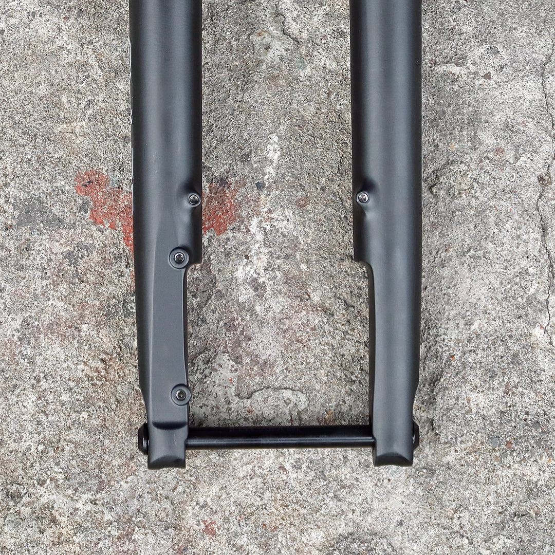 Strummer GVL32 Gravel Bike 700C Suspension Fork