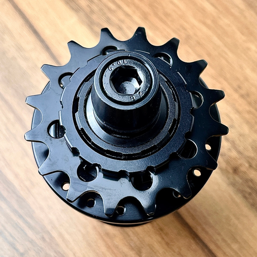 Strummer HBR-150R BMX Race Hub với 16T COG