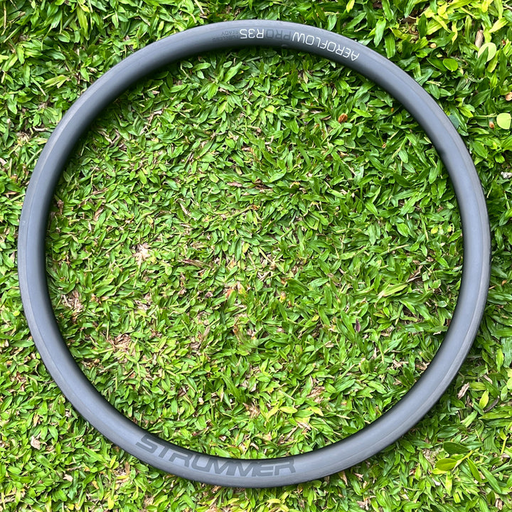 Strummer Aeroflow Pro Carbon 700C Rim-Brake Rim (1 ชิ้น)