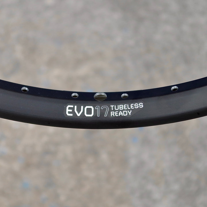 Strummer Evo17 aluminium bmx allloy rims dengan teknologi siap tanpa tiub
