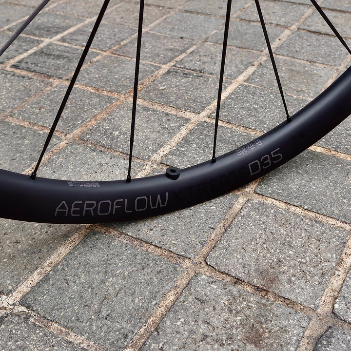 Strummer Aeroflow Xtreme HR-700 Carbon Disc Brake Wheelset