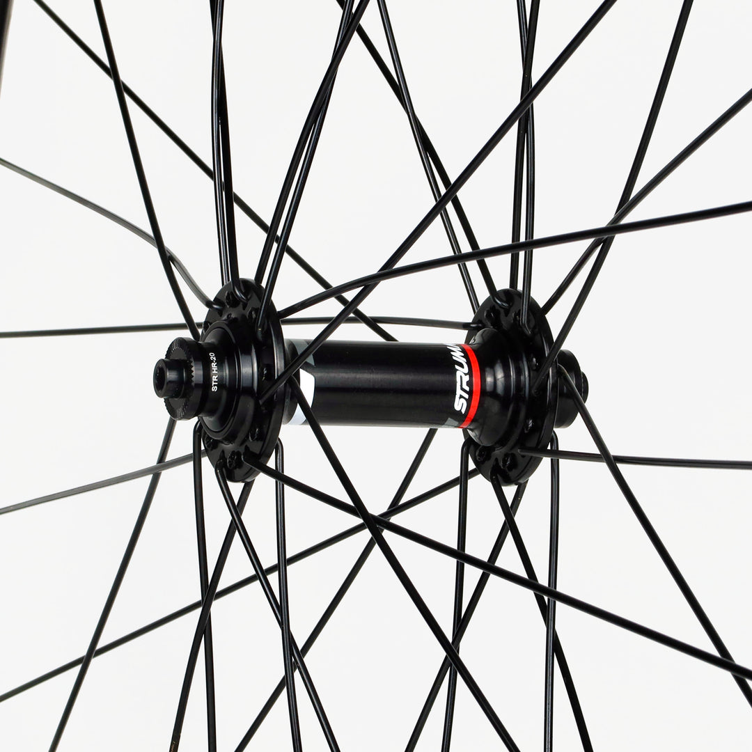 Strummer (Race-700 30 mm) Wheelset เบรกโลหะผสมกับ (HR-20 4-PAWL 32/32H HUB SET)