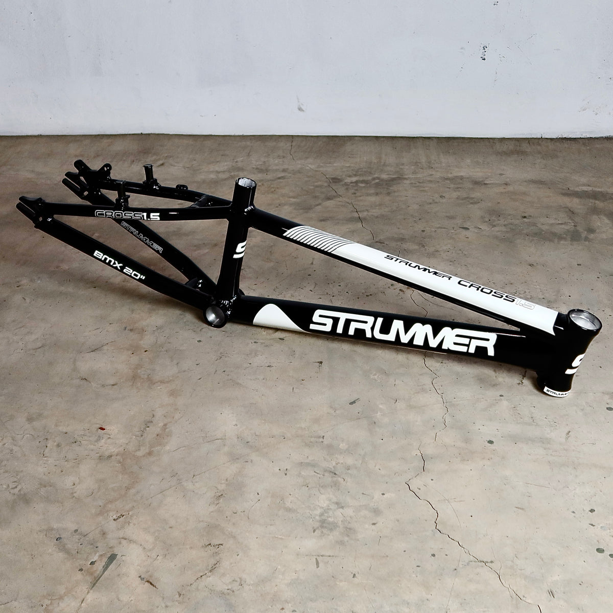 เฟรมเซ็ต Strummer Cross 1.5 (BMX, อัลลอย, สายเคเบิลกึ่งซ่อน, 20 นิ้ว)