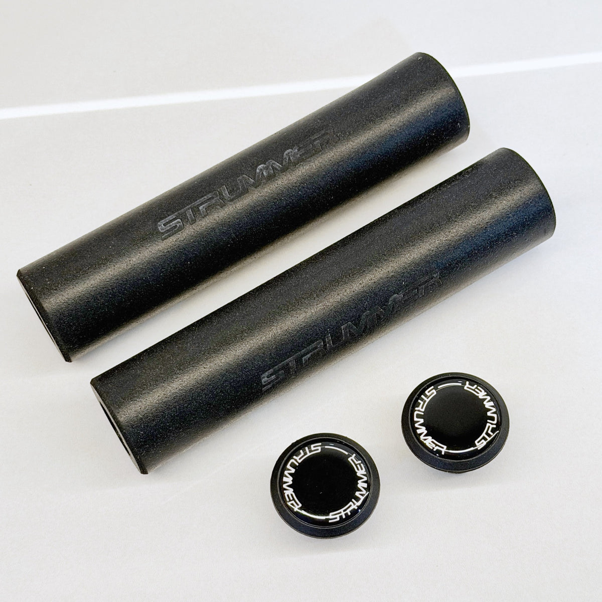 Grip Strummer HFT-S012B Black GRIP-00081BK.jpg