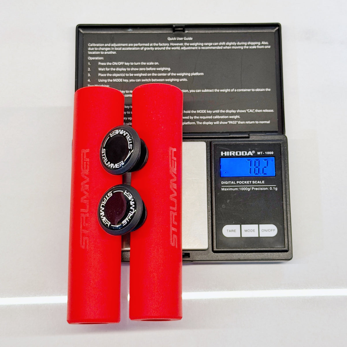 Grip Strummer HFT-S012B Red GRIP-00081RD (weight).jpg