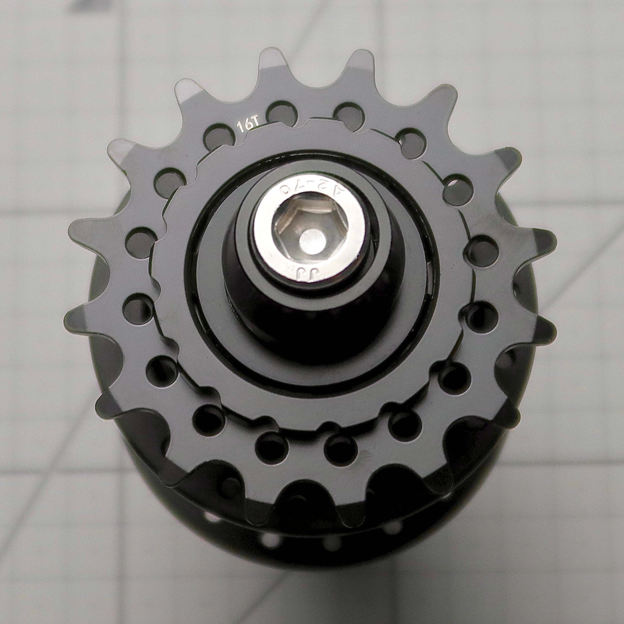 BMX　ストーレン Strummer HBR-250CL Centerlock Disc Brake BMX Hub with 16T Cog