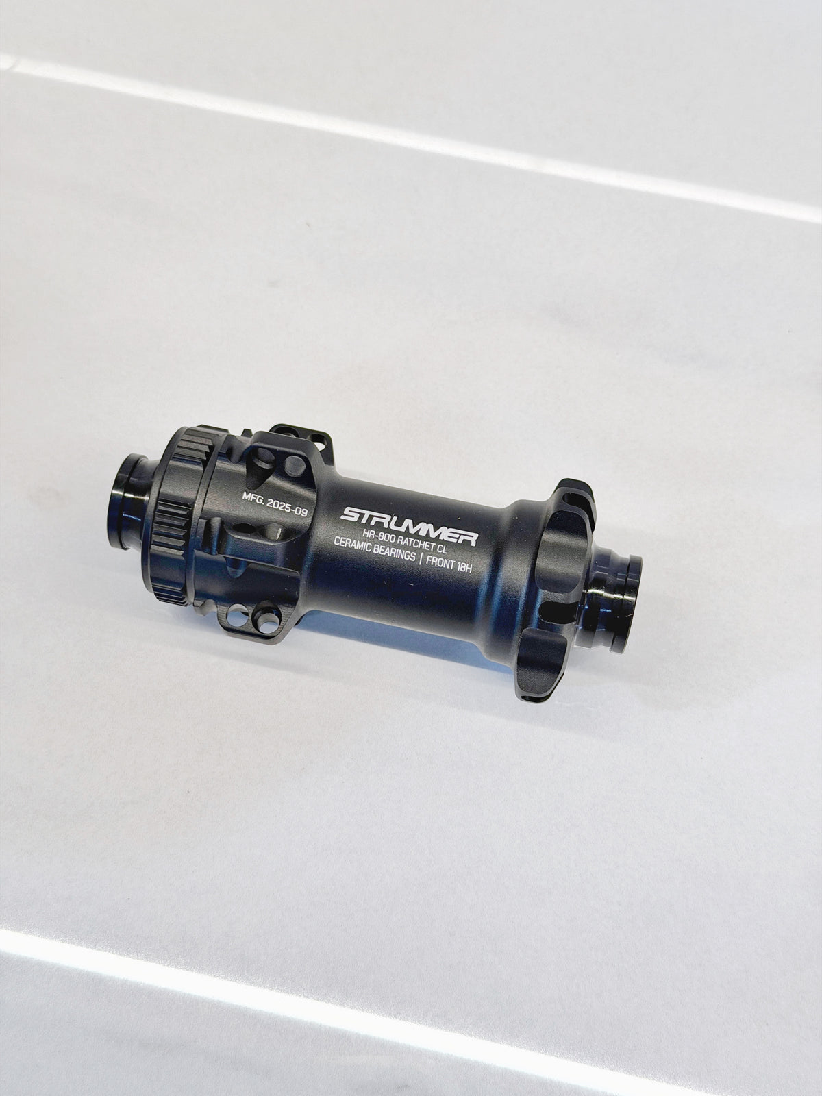 Strummer HR-800 Ratschen-Centerlock-Nabensatz (für Carbon-Speichen geeignet)