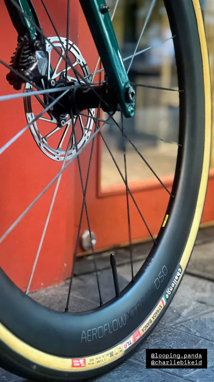 Strummer Aeroflow Xtreme HR-700 Carbon Disc Brake Wheelset