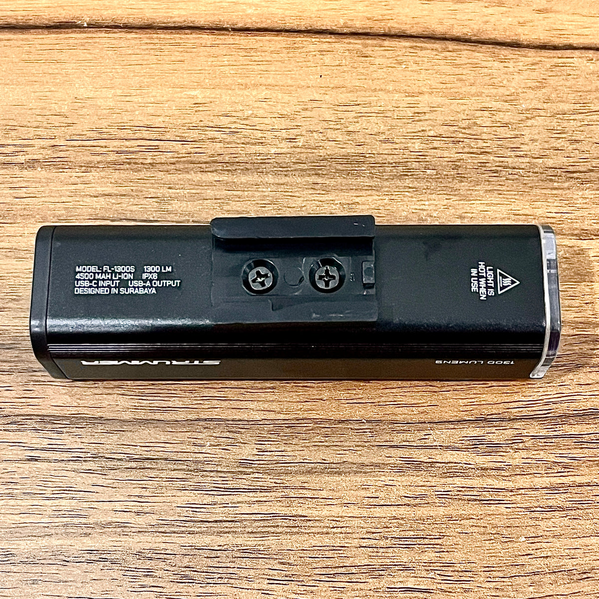 (Nicht mehr erhältlich) Strummer FL-1300S Fahrrad-Frontleuchte (Powerbank, Akkustandsanzeige, 1300 Lumen)