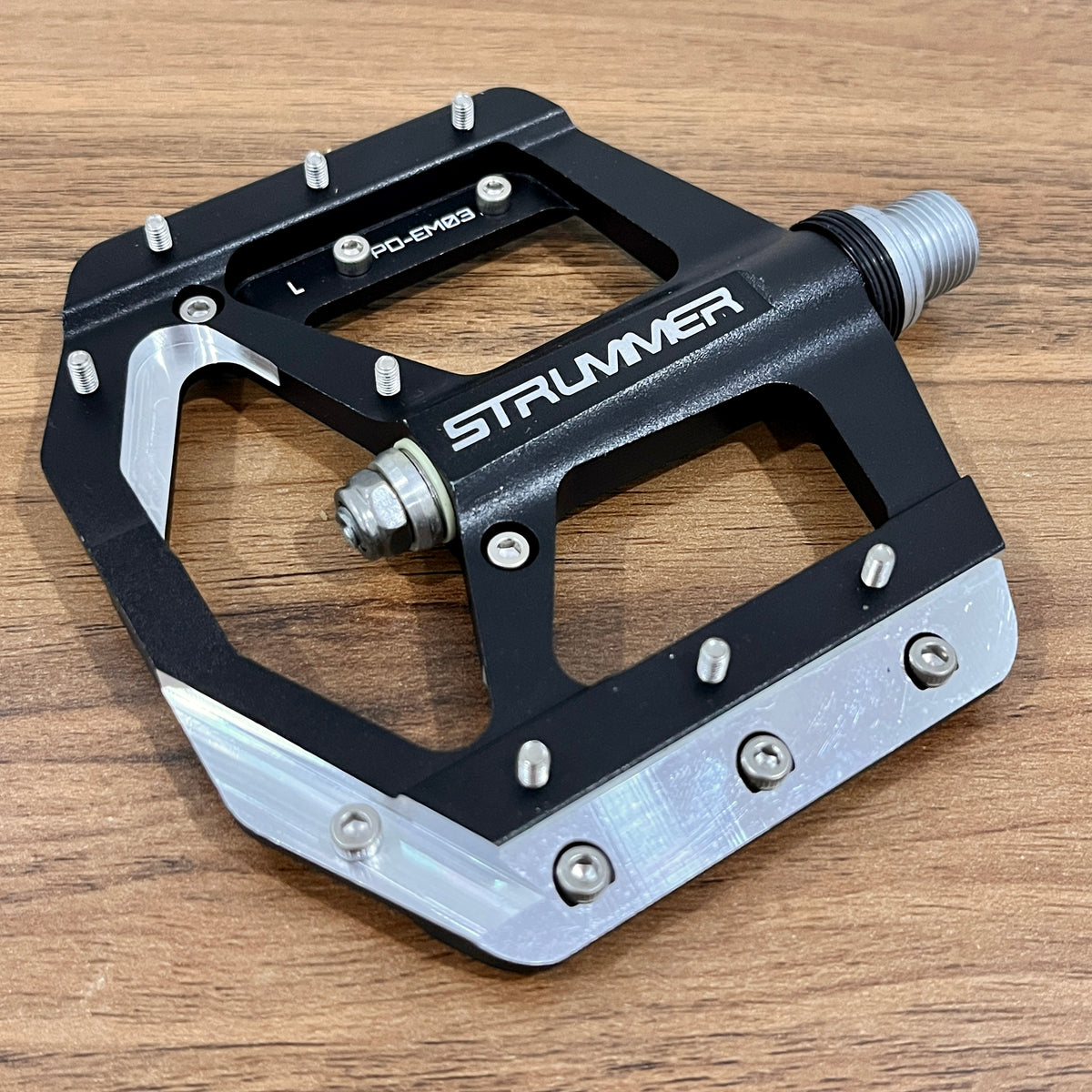 Pedal Strummer PD-EM03