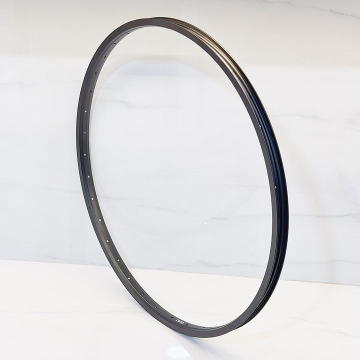 Rim OXO 26 × 1-3/8 36H 14G (420 g) Hitam – ETRTO 590 / 650A