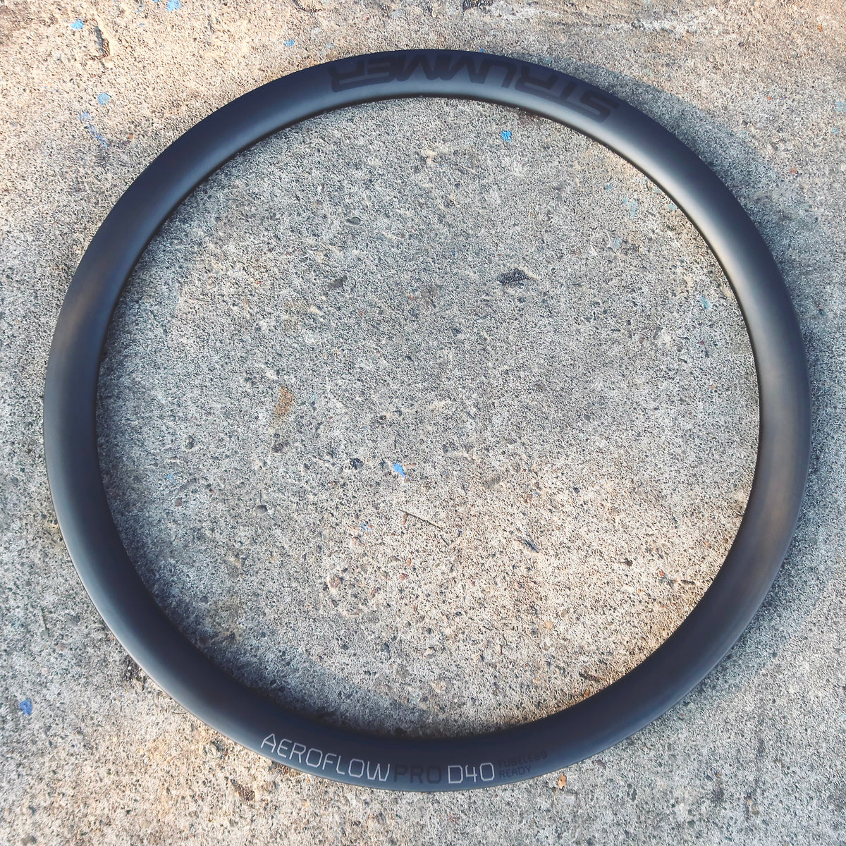 Strummer Aeroflow Pro Carbon 700c Felge für Scheibenbremse (1 Stück)