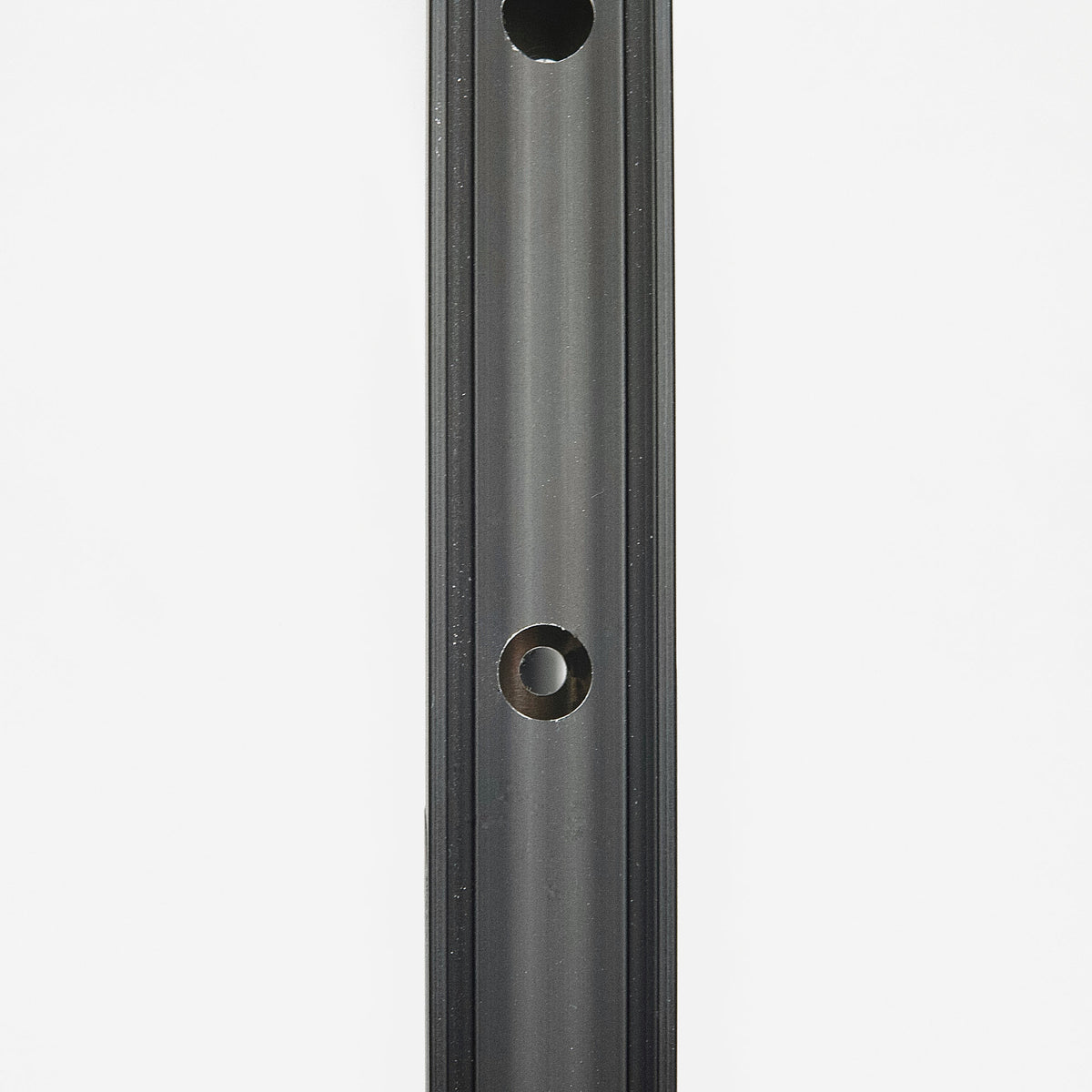 Strummer Hyper30 Felge für Rennrad aus Aluminium mit Scheibenbremse (650b/700c, 20H/24H/28H/32H, 1 Stück)
