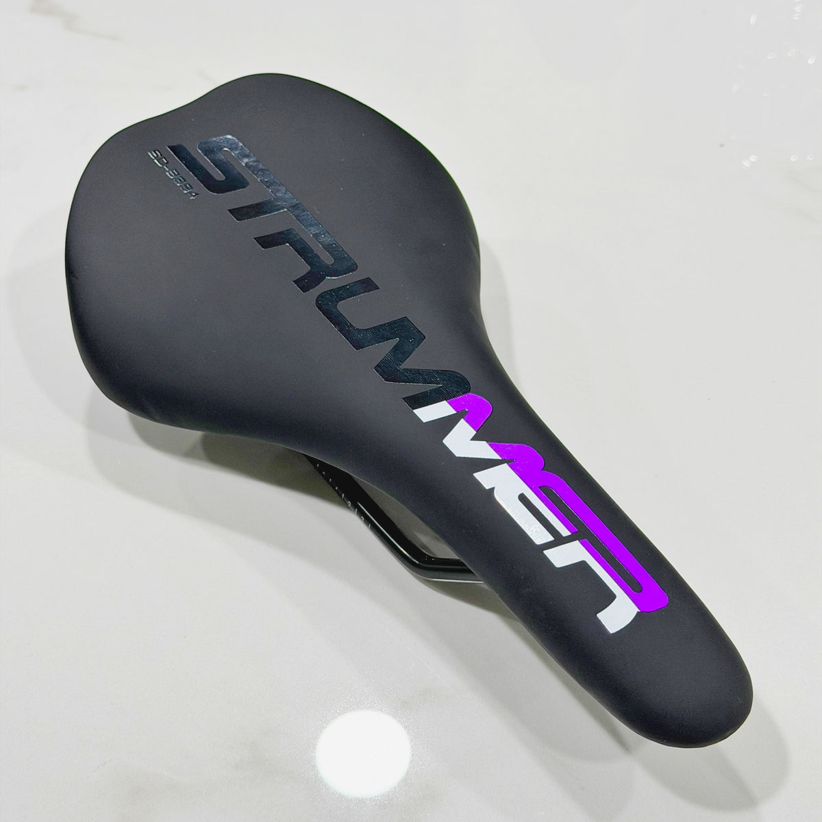 Sadel Strummer SD-H8394 Black-White-Purple