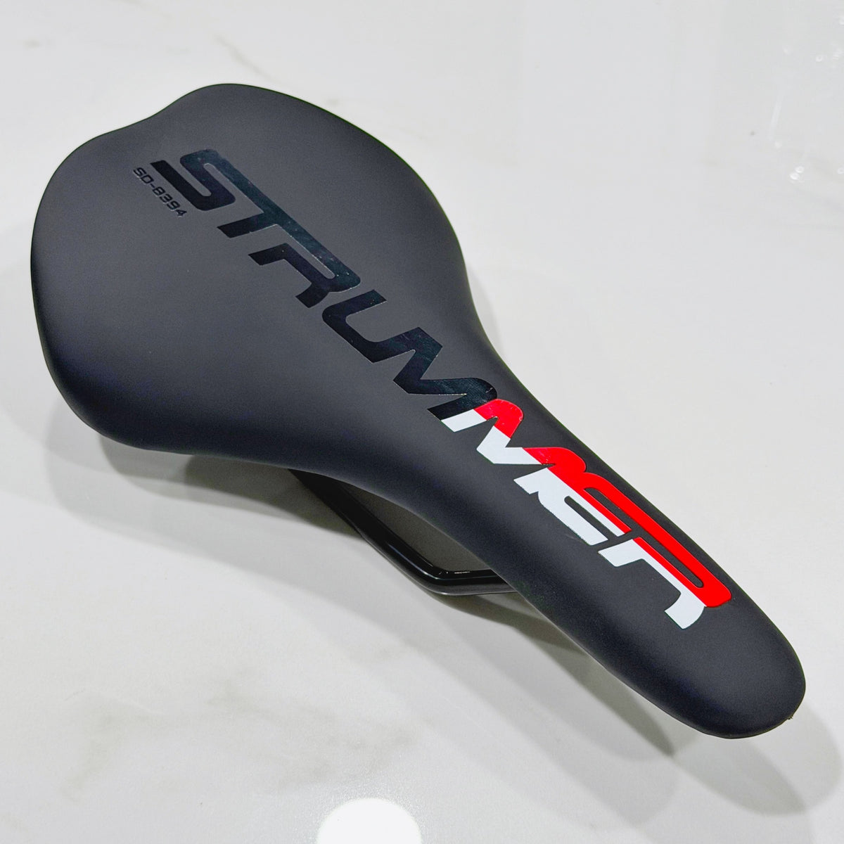 Sadel Strummer SD-H8394 Black-White-Red