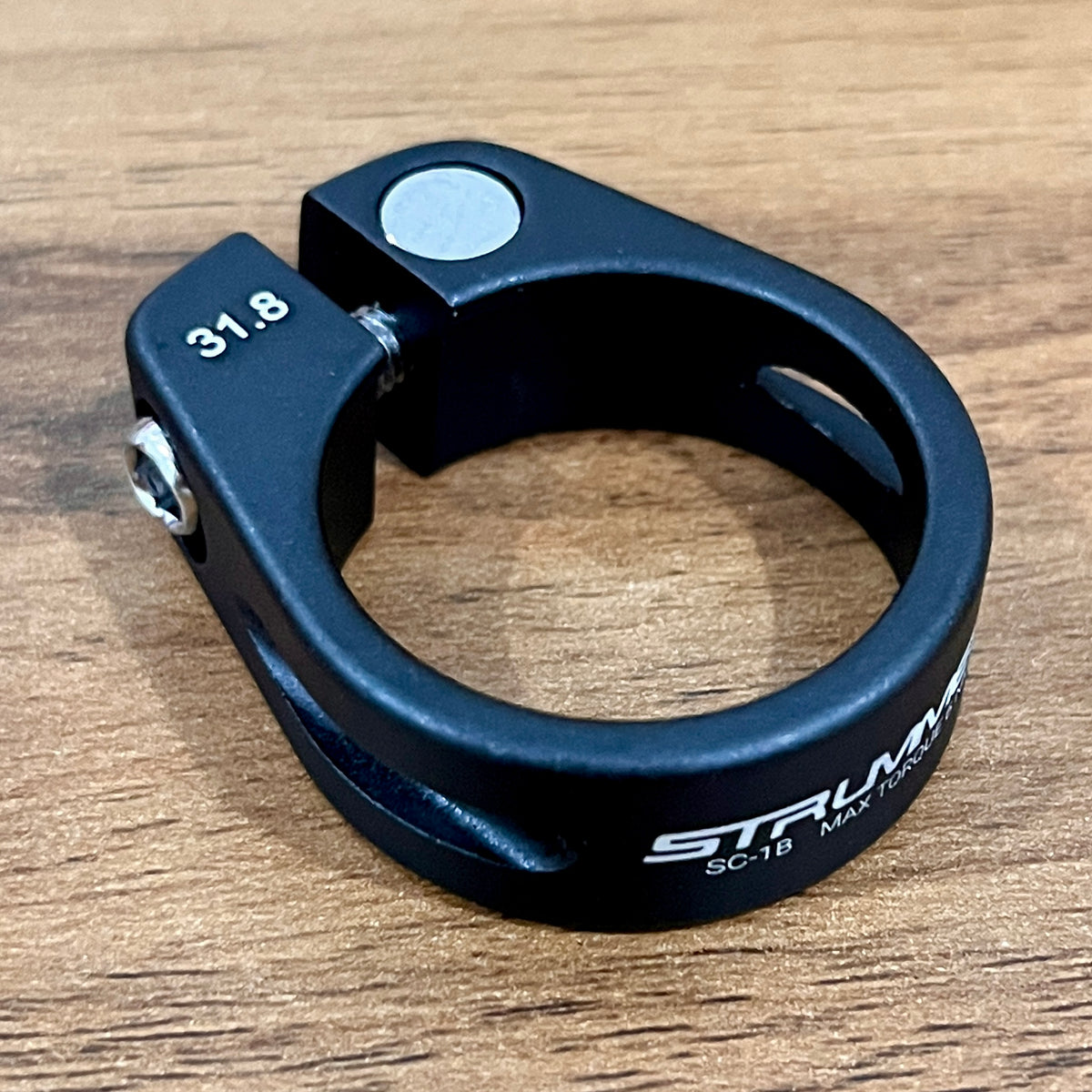 Sattelstützenklemme Strummer SC-1B mit einem Bolzen (31.8/34.9)