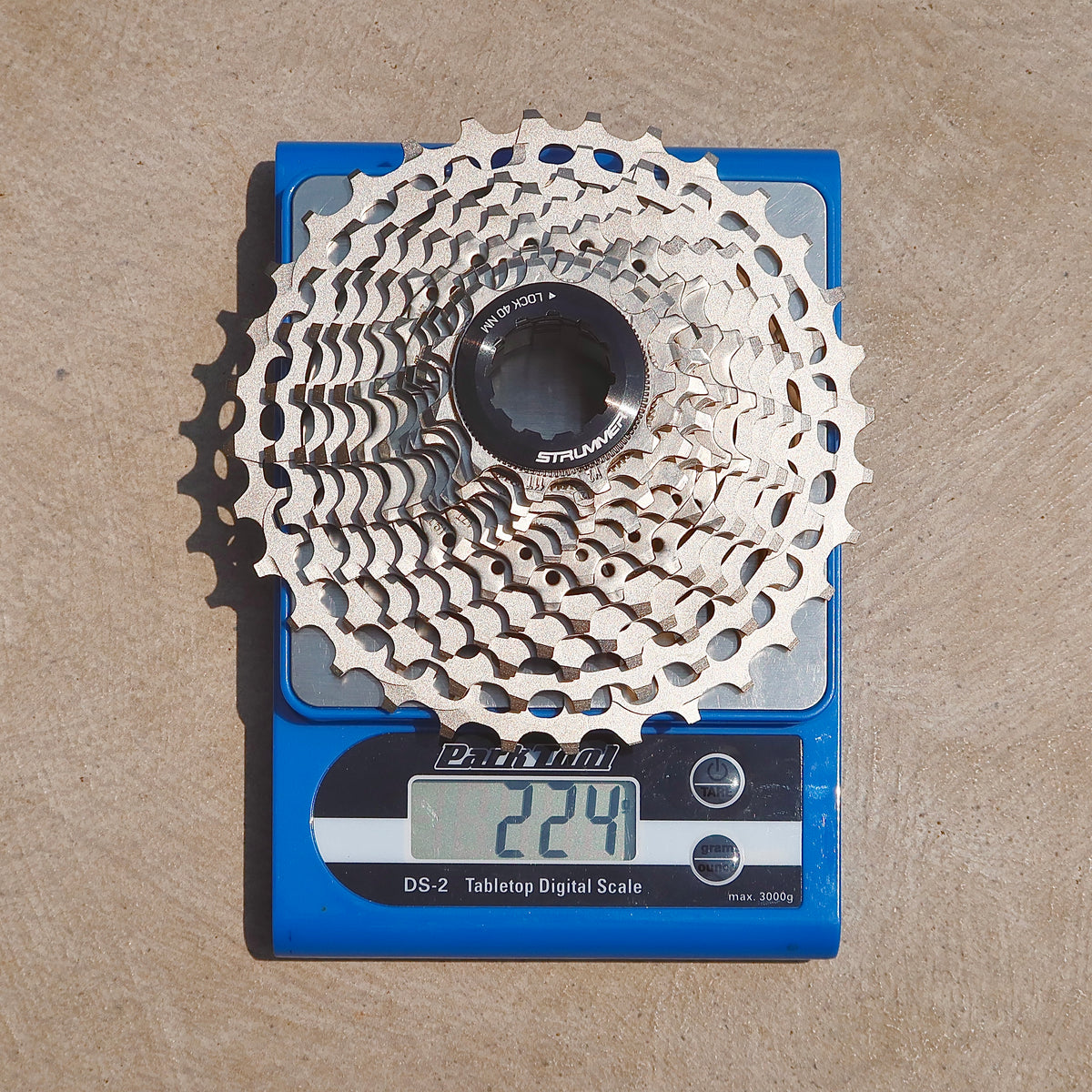 Líp cassette siêu nhẹ dành cho xe đạp đường trường Strummer HG