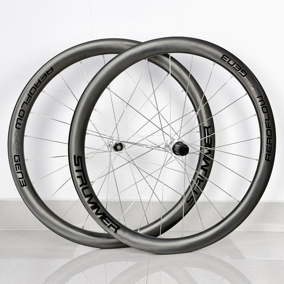 Strummer Aeroflow Gen3 D45 HR-250S hub silver spoke silver — Wheelset tampak keseluruhan