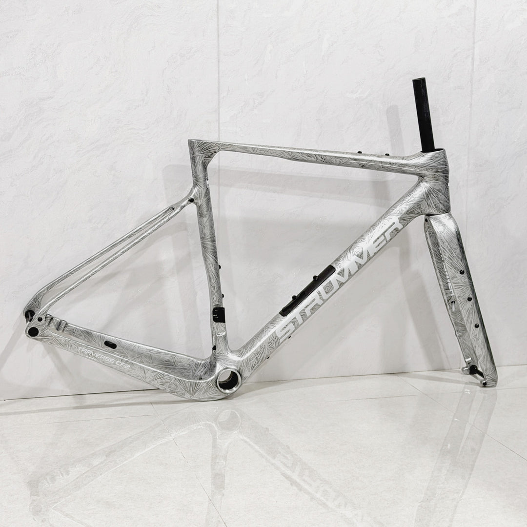 Strummer Traverse CF2 Crystal Silver Glossy White Size M