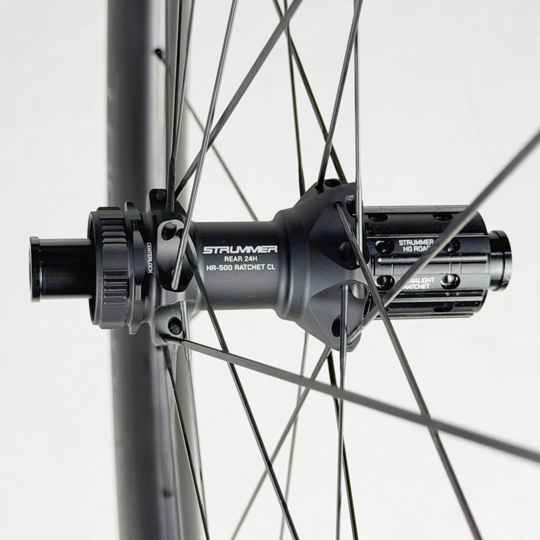 Strummer Traverse GX32 CF HR-500 — Detail hub belakang