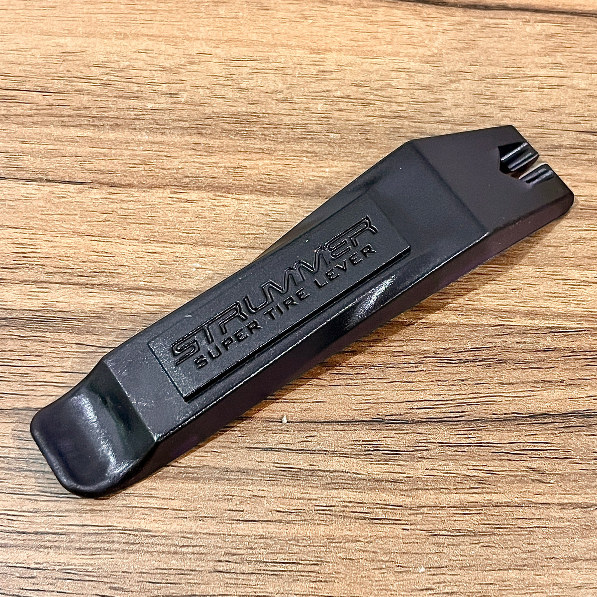 Cây nạy lốp Super Strummer (màu ngẫu nhiên)