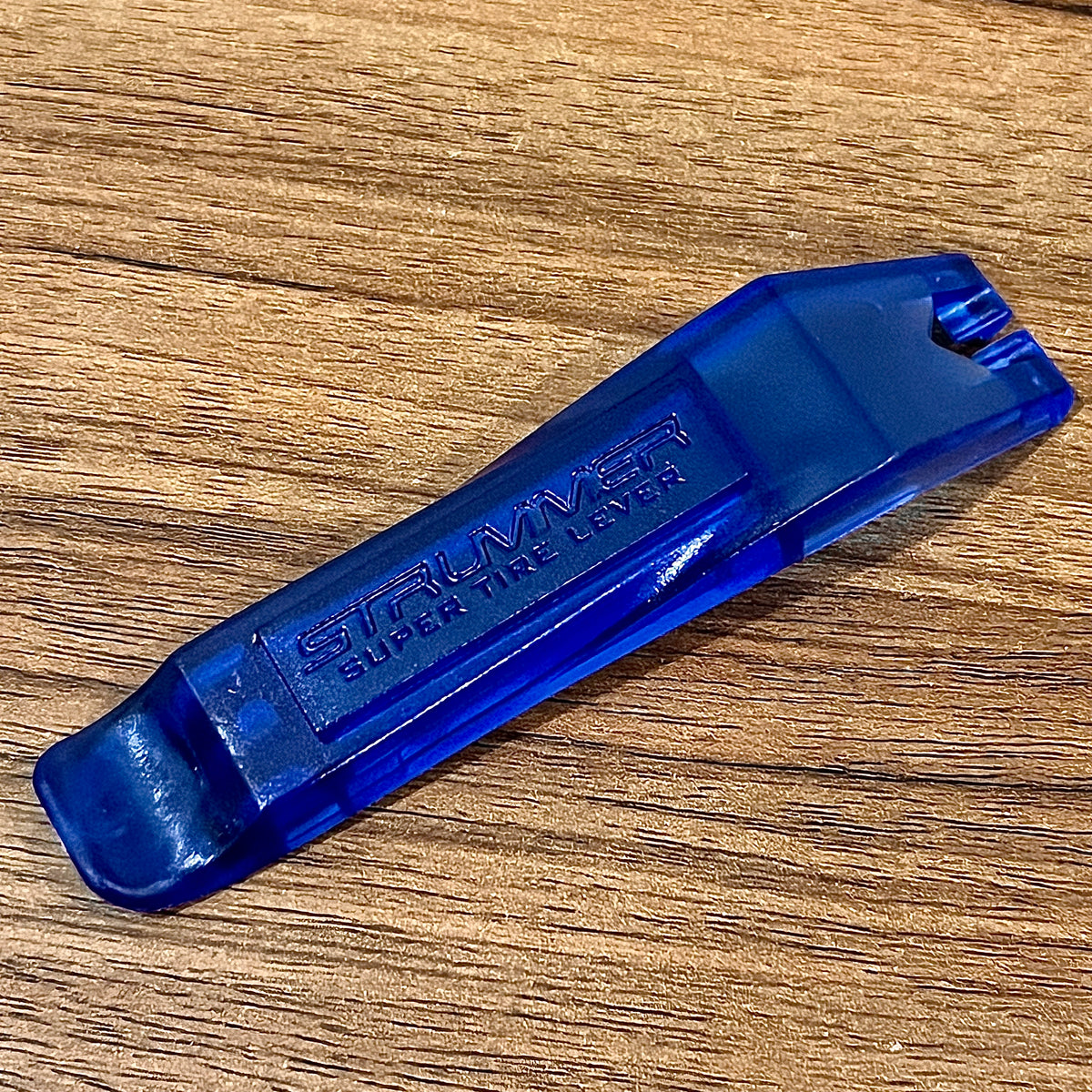 Cây nạy lốp Super Strummer (màu ngẫu nhiên)