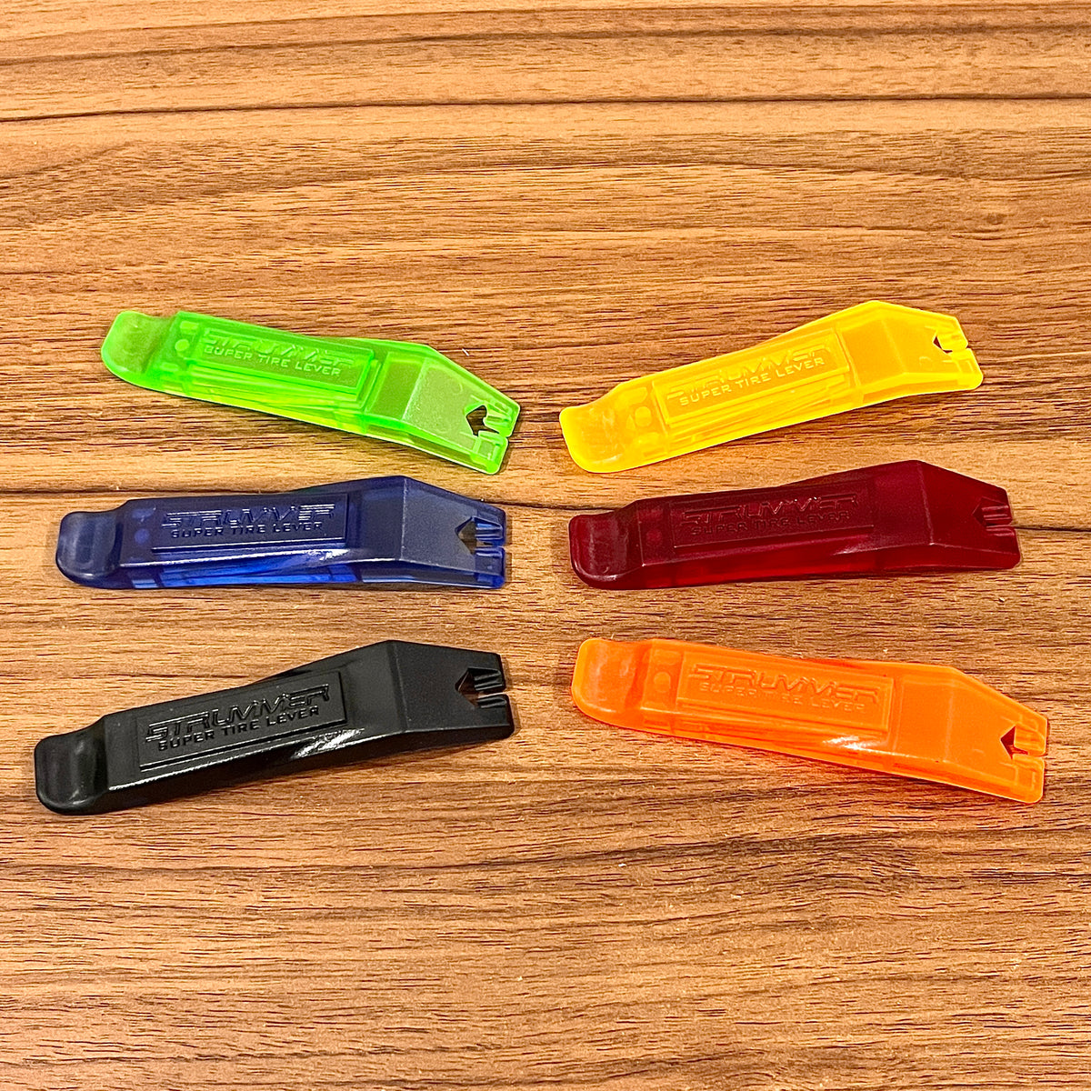 Cây nạy lốp Super Strummer (màu ngẫu nhiên)