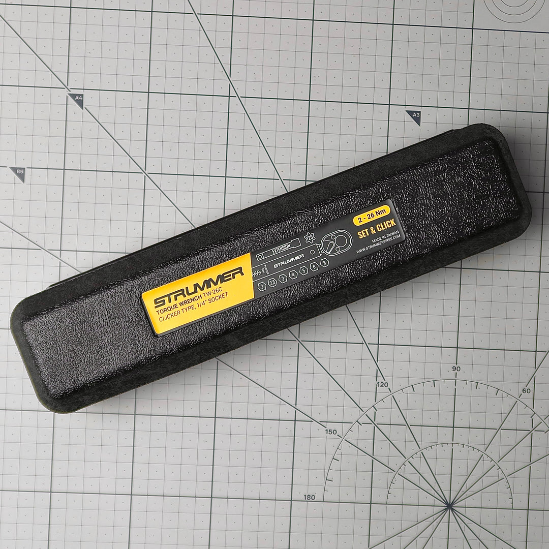 Strummer TW-26C Torque Wrench (2-26 Nm, Clicker Type with 1/4 inch Socket)