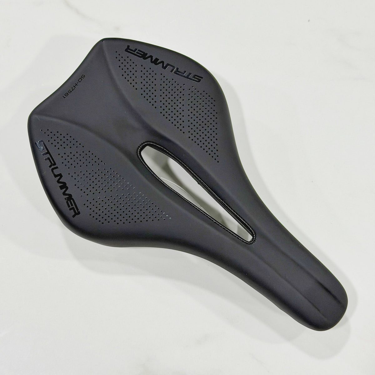 Saddle Strummer SD-H7561 Black–Glossy Black, tampak atas